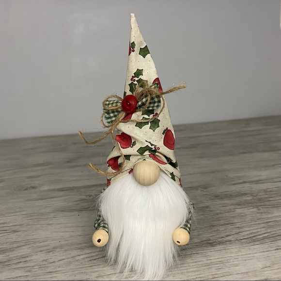 ❌SOLD❌ Whimsical Christmas Gnome Cardinal Bird Holly Berry Plaid Green Cottage - Picture 9 of 12